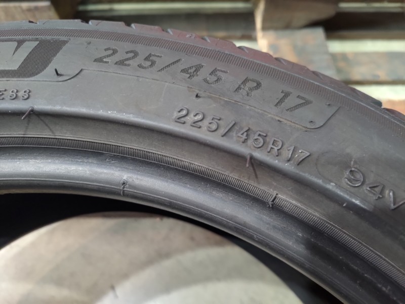 2 Gomme usate 225 45 17 Pneumatici Estivi MICHELIN 2 Gomme usate 225 45 17 Pneumatici Estivi MICHELIN