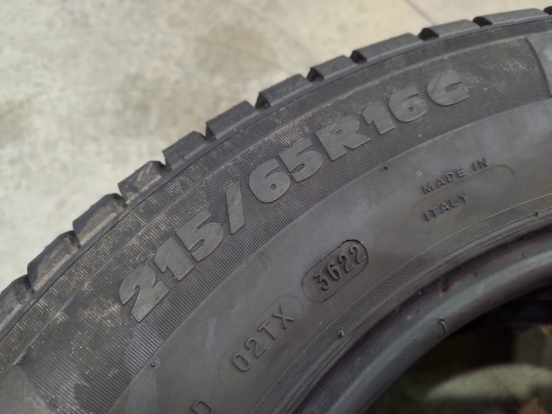 4 Gomme usate 215 65 16 C Pneumatici 4 Stagioni MICHELIN 4 Gomme usate 215 65 16 C Pneumatici 4 Stagioni MICHELIN