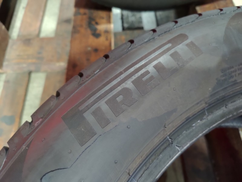 2 Gomme usate 215 55 17 Pneumatici Estivi PIRELLI 2 Gomme usate 215 55 17 Pneumatici Estivi PIRELLI