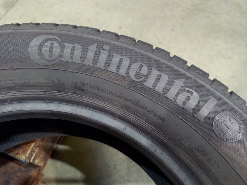 4 Gomme usate 215 60 16 Pneumatici Invernali CONTINENTAL 4 Gomme usate 215 60 16 Pneumatici Invernali CONTINENTAL
