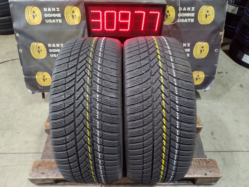 2 Gomme usate 255 40 21 Pneumatici Invernali BRIDGESTONE 2 Gomme usate 255 40 21 Pneumatici Invernali BRIDGESTONE