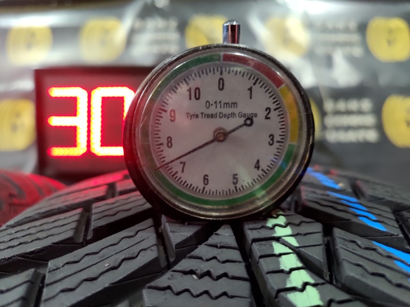 2 Gomme usate 205 55 16 Pneumatici Invernali CONTINENTAL 2 Gomme usate 205 55 16 Pneumatici Invernali CONTINENTAL