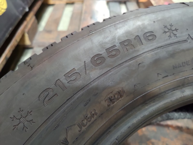 4 Gomme usate 215 65 16 Pneumatici Invernali DUNLOP 4 Gomme usate 215 65 16 Pneumatici Invernali DUNLOP