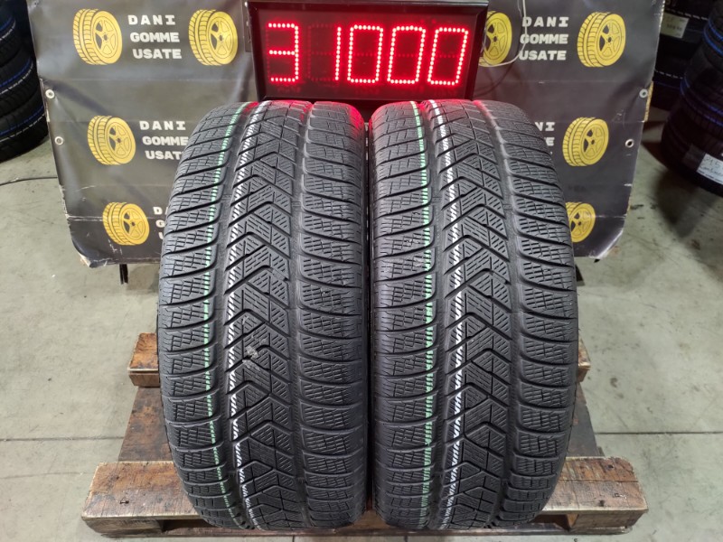 2 Gomme usate 255 45 20 Pneumatici Invernali PIRELLI 2 Gomme usate 255 45 20 Pneumatici Invernali PIRELLI