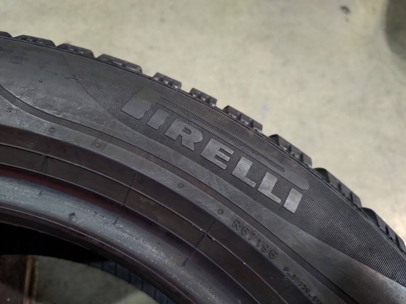 2 Gomme usate 205 55 16 Pneumatici Invernali PIRELLI 2 Gomme usate 205 55 16 Pneumatici Invernali PIRELLI