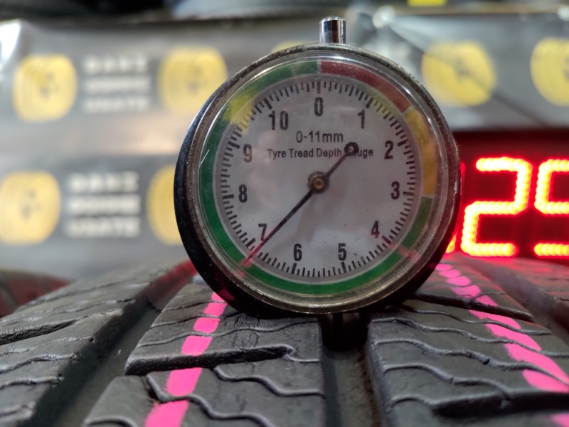 4 Gomme usate 215 65 16 C Pneumatici Invernali PIRELLI 4 Gomme usate 215 65 16 C Pneumatici Invernali PIRELLI