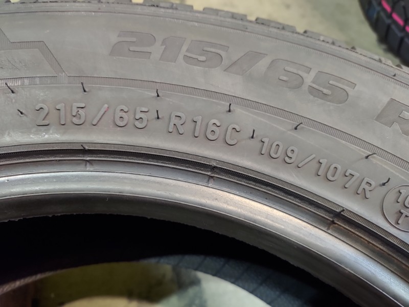 4 Gomme usate 215 65 16 C Pneumatici Invernali PIRELLI 4 Gomme usate 215 65 16 C Pneumatici Invernali PIRELLI