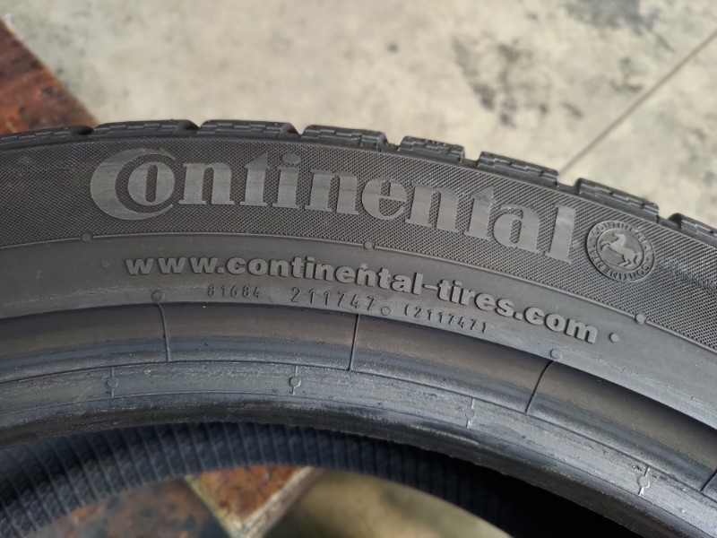 4 Gomme usate 235 45 19 Pneumatici Invernali CONTINENTAL 4 Gomme usate 235 45 19 Pneumatici Invernali CONTINENTAL