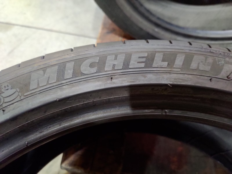 4 Gomme usate 225 40 18 Pneumatici Estivi MICHELIN 4 Gomme usate 225 40 18 Pneumatici Estivi MICHELIN