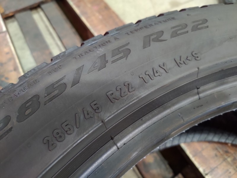 2 Gomme usate 285 45 22 Pneumatici 4 Stagioni PIRELLI 2 Gomme usate 285 45 22 Pneumatici 4 Stagioni PIRELLI