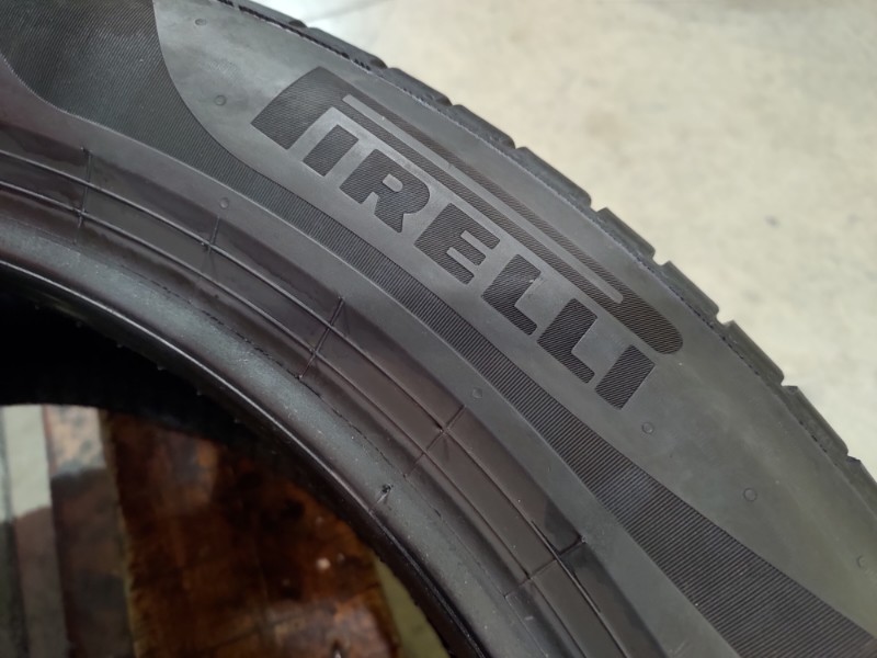 2 Gomme usate 235 45 18 Pneumatici Estivi PIRELLI 2 Gomme usate 235 45 18 Pneumatici Estivi PIRELLI