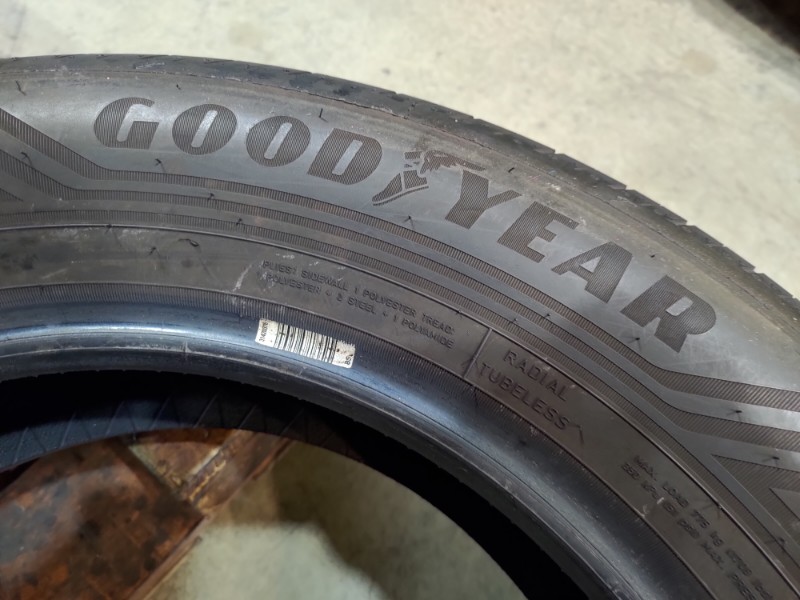 4 Gomme usate 215 65 17 Pneumatici Estivi GOODYEAR 4 Gomme usate 215 65 17 Pneumatici Estivi GOODYEAR