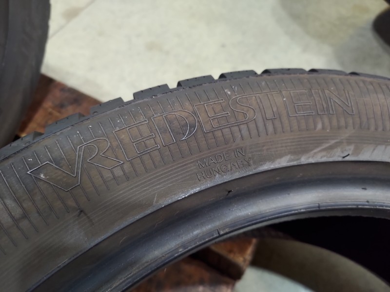 4 Gomme usate 215 50 18 Pneumatici 4 Stagioni VREDESTEIN 4 Gomme usate 215 50 18 Pneumatici 4 Stagioni VREDESTEIN