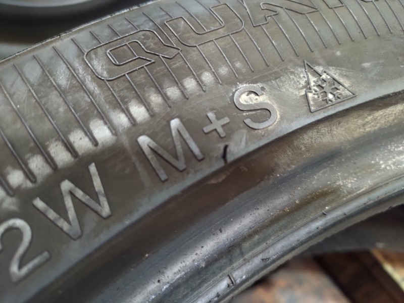 4 Gomme usate 215 50 18 Pneumatici 4 Stagioni VREDESTEIN 4 Gomme usate 215 50 18 Pneumatici 4 Stagioni VREDESTEIN