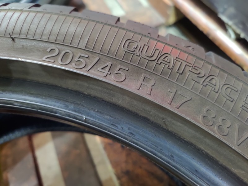 2 Gomme usate 205 45 17 Pneumatici 4 Stagioni VREDESTEIN 2 Gomme usate 205 45 17 Pneumatici 4 Stagioni VREDESTEIN