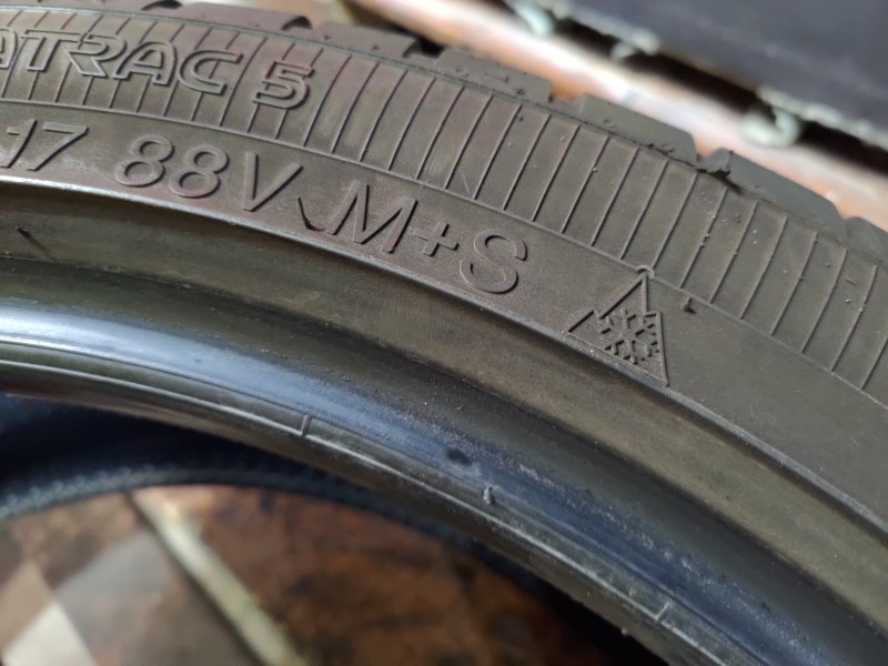 2 Gomme usate 205 45 17 Pneumatici 4 Stagioni VREDESTEIN 2 Gomme usate 205 45 17 Pneumatici 4 Stagioni VREDESTEIN
