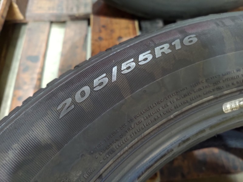 4 Gomme usate 205 55 16 Pneumatici Estivi NEXEN 4 Gomme usate 205 55 16 Pneumatici Estivi NEXEN