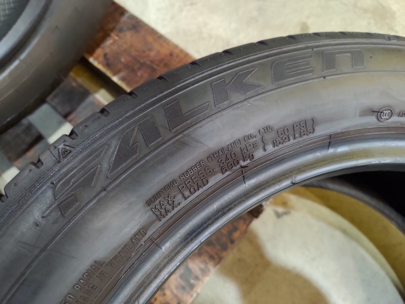 4 Gomme usate 205 55 17 Pneumatici Estivi FALKEN 4 Gomme usate 205 55 17 Pneumatici Estivi FALKEN