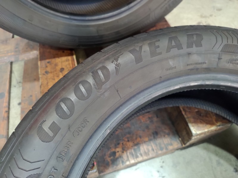 4 Gomme usate 215 55 17 Pneumatici Estivi GOODYEAR 4 Gomme usate 215 55 17 Pneumatici Estivi GOODYEAR