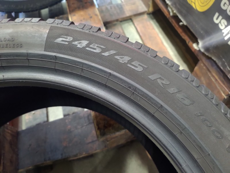 4 Gomme usate 245 45 18 Pneumatici Invernali PIRELLI 4 Gomme usate 245 45 18 Pneumatici Invernali PIRELLI
