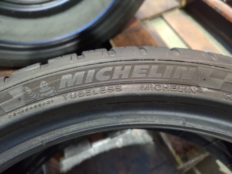 4 Gomme usate 205 40 17 Pneumatici Estivi MICHELIN 4 Gomme usate 205 40 17 Pneumatici Estivi MICHELIN