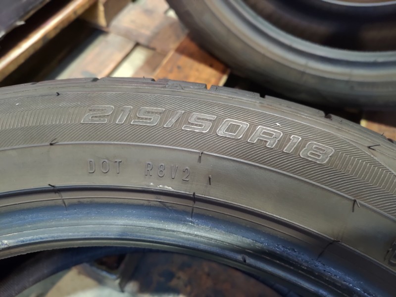 4 Gomme usate 215 50 18 Pneumatici Estivi FALKEN 4 Gomme usate 215 50 18 Pneumatici Estivi FALKEN