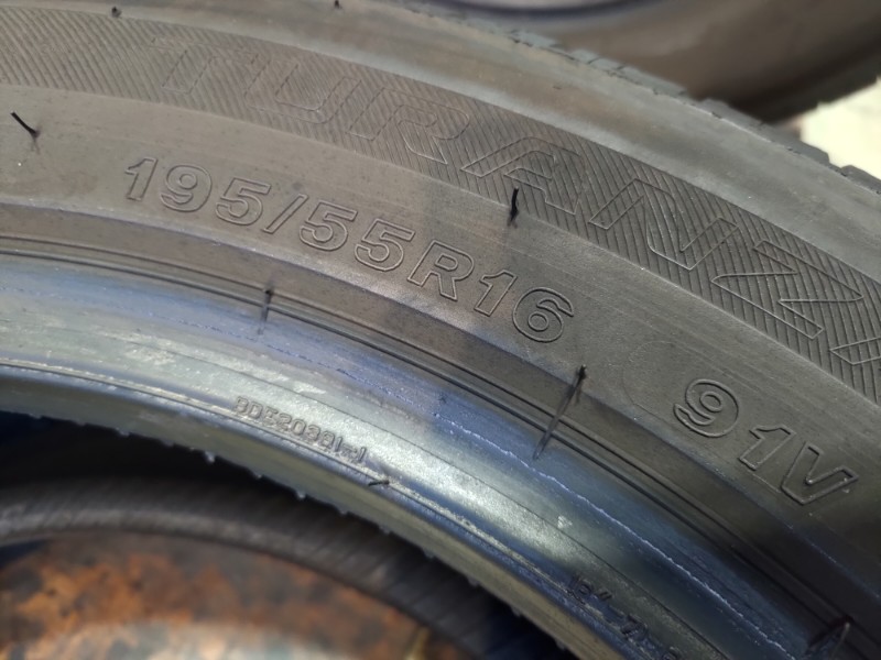 4 Gomme usate 195 55 16 Pneumatici Estivi BRIDGESTONE 4 Gomme usate 195 55 16 Pneumatici Estivi BRIDGESTONE