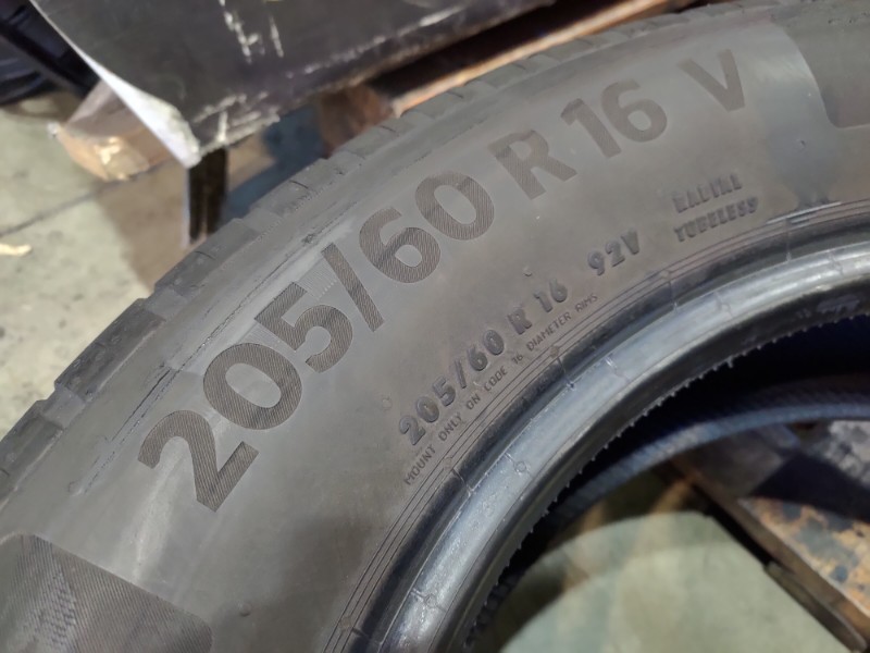 4 Gomme usate 205 60 16 Pneumatici Estivi CONTINENTAL 4 Gomme usate 205 60 16 Pneumatici Estivi CONTINENTAL