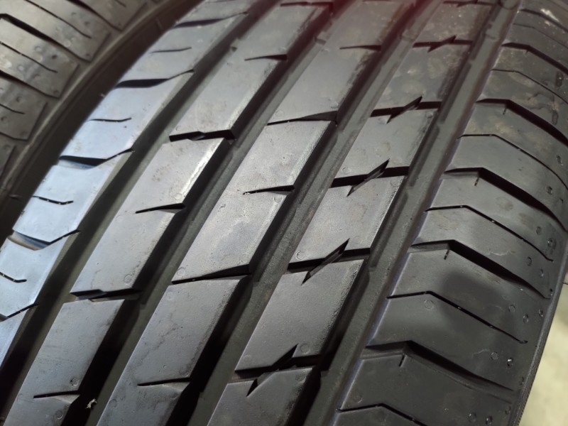 4 Gomme nuove 215 65 17 Pneumatici Estivi SAILUN 4 Gomme nuove 215 65 17 Pneumatici Estivi SAILUN