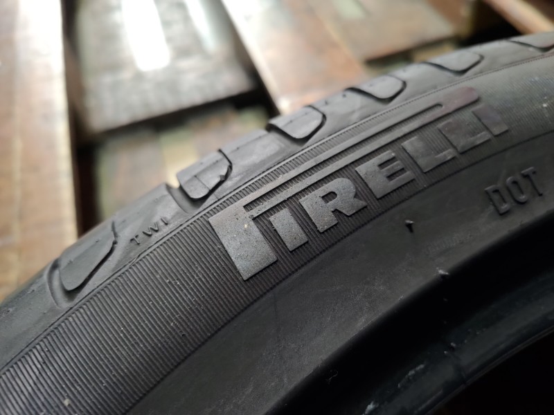 2 Gomme usate 225 45 18 e 2 Gomme usate 255 40 18 RUN FLAT Pneumatici Estivi PIRELLI 2 Gomme usate 225 45 18 e 2 Gomme usate 255 40 18 RUN FLAT Pneumatici Estivi PIRELLI