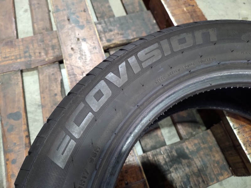 2 Gomme usate 215 60 17 Pneumatici Estivi ECOVISION 2 Gomme usate 215 60 17 Pneumatici Estivi ECOVISION