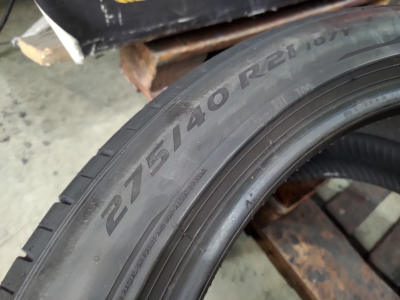 2 Gomme usate 275 40 21 e 2 Gomme usate 315 35 21 Pneumatici Estivi PIRELLI 2 Gomme usate 275 40 21 e 2 Gomme usate 315 35 21 Pneumatici Estivi PIRELLI