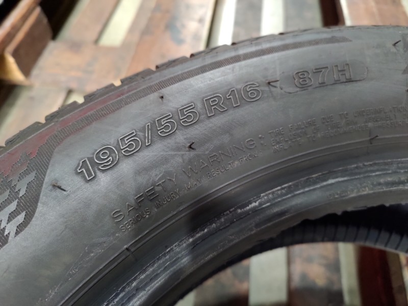 2 Gomme usate 195 55 16 Pneumatici Estivi BRIDGESTONE 2 Gomme usate 195 55 16 Pneumatici Estivi BRIDGESTONE