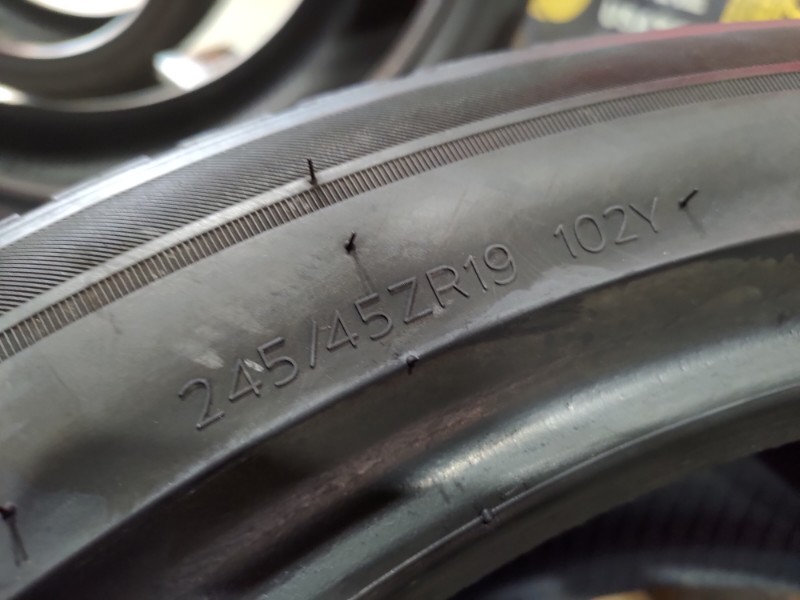 2 Gomme usate 245 45 19 Pneumatici 4 Stagioni HANKOOK 2 Gomme usate 245 45 19 Pneumatici 4 Stagioni HANKOOK