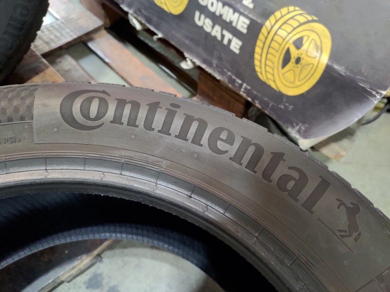 4 Gomme usate 235 55 17 Pneumatici Invernali CONTINENTAL 4 Gomme usate 235 55 17 Pneumatici Invernali CONTINENTAL