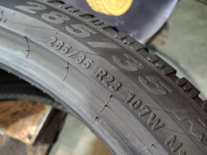 2 Gomme usate 285 35 23 Pneumatici Invernali PIRELLI 2 Gomme usate 285 35 23 Pneumatici Invernali PIRELLI