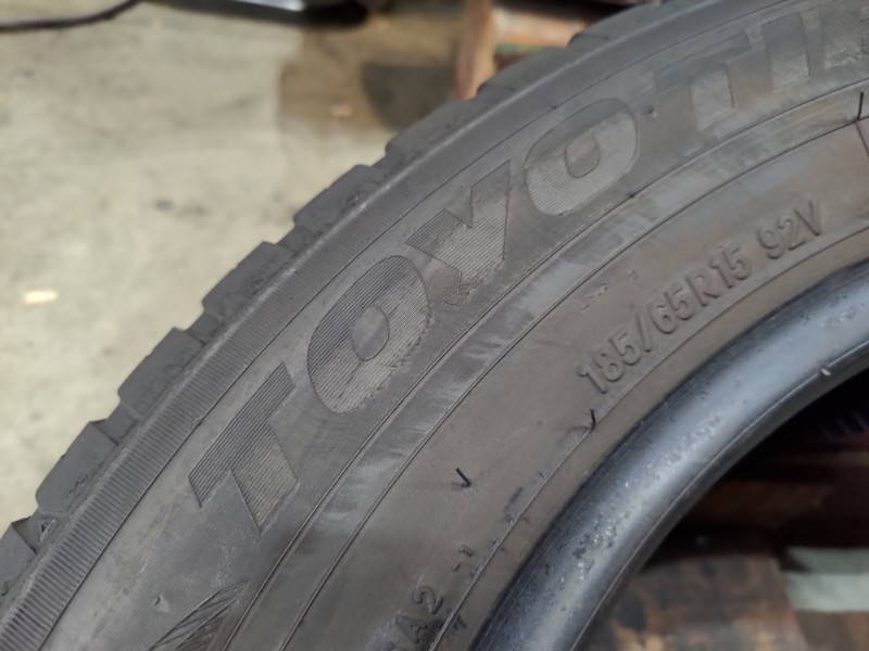 4 Gomme usate 185 65 15 Pneumatici 4 Stagioni TOYO 4 Gomme usate 185 65 15 Pneumatici 4 Stagioni TOYO