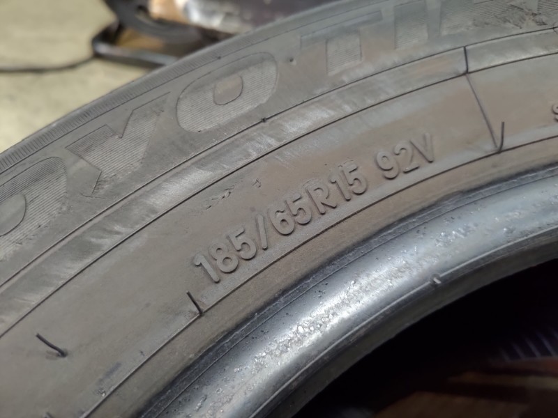 4 Gomme usate 185 65 15 Pneumatici 4 Stagioni TOYO 4 Gomme usate 185 65 15 Pneumatici 4 Stagioni TOYO