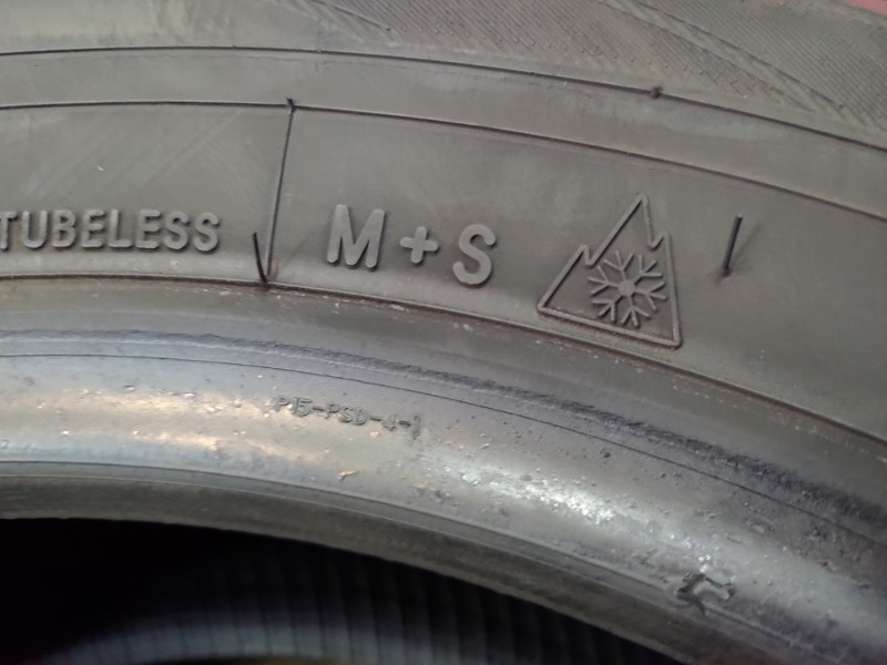 4 Gomme usate 185 65 15 Pneumatici 4 Stagioni TOYO 4 Gomme usate 185 65 15 Pneumatici 4 Stagioni TOYO