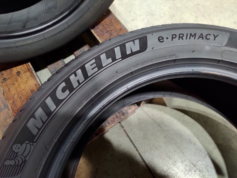 4 Gomme usate 235 50 19 Pneumatici Estivi MICHELIN 4 Gomme usate 235 50 19 Pneumatici Estivi MICHELIN