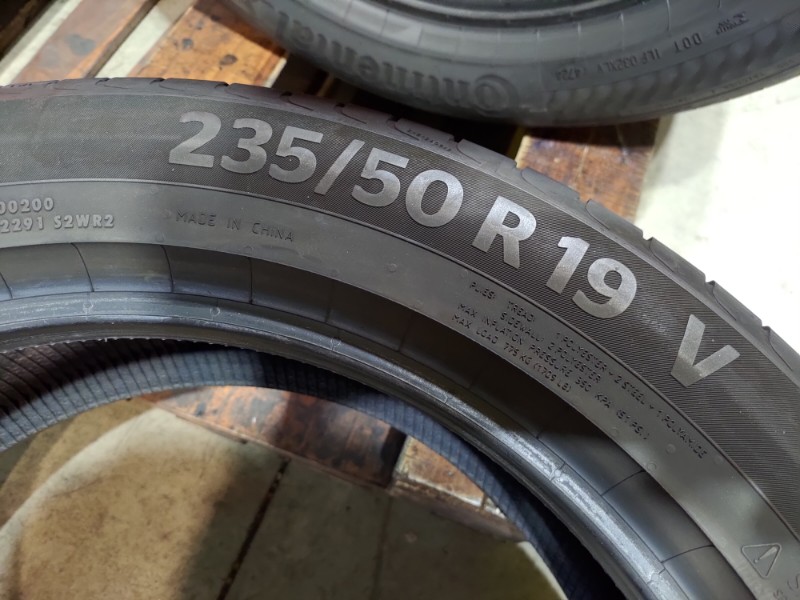 4 Gomme usate 235 50 19 Pneumatici Estivi CONTINENTAL 4 Gomme usate 235 50 19 Pneumatici Estivi CONTINENTAL
