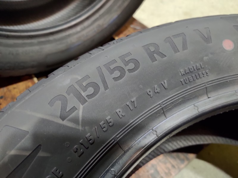 4 Gomme nuove 215 55 17 Pneumatici Estivi CONTINENTAL 4 Gomme nuove 215 55 17 Pneumatici Estivi CONTINENTAL