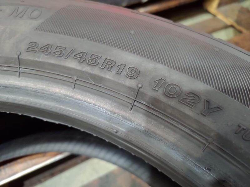 2 Gomme usate 245 45 19 Pneumatici Estivi BRIDGESTONE 2 Gomme usate 245 45 19 Pneumatici Estivi BRIDGESTONE
