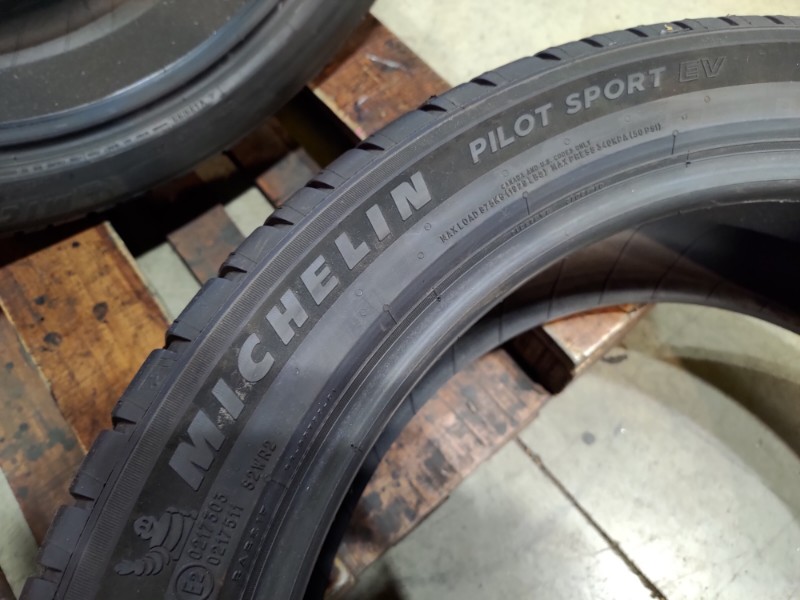 4 Gomme nuove 245 45 20 Pneumatici Estivi MICHELIN 4 Gomme nuove 245 45 20 Pneumatici Estivi MICHELIN
