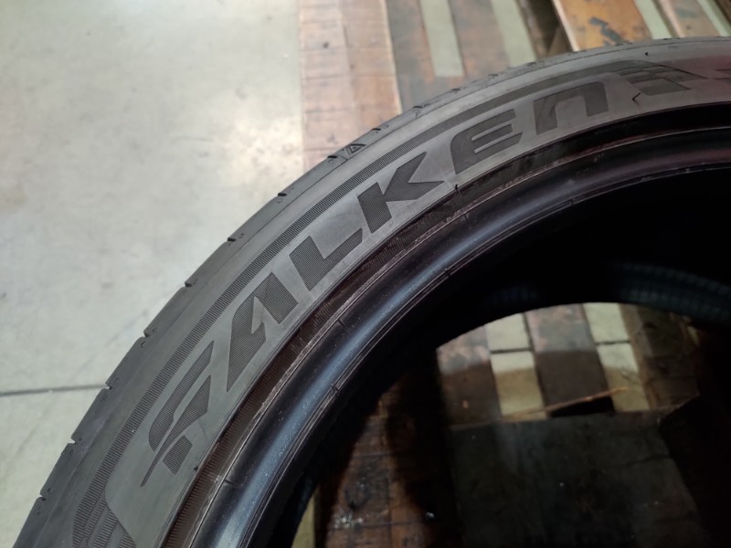 2 Gomme usate 255 40 21 Pneumatici Estivi FALKEN 2 Gomme usate 255 40 21 Pneumatici Estivi FALKEN