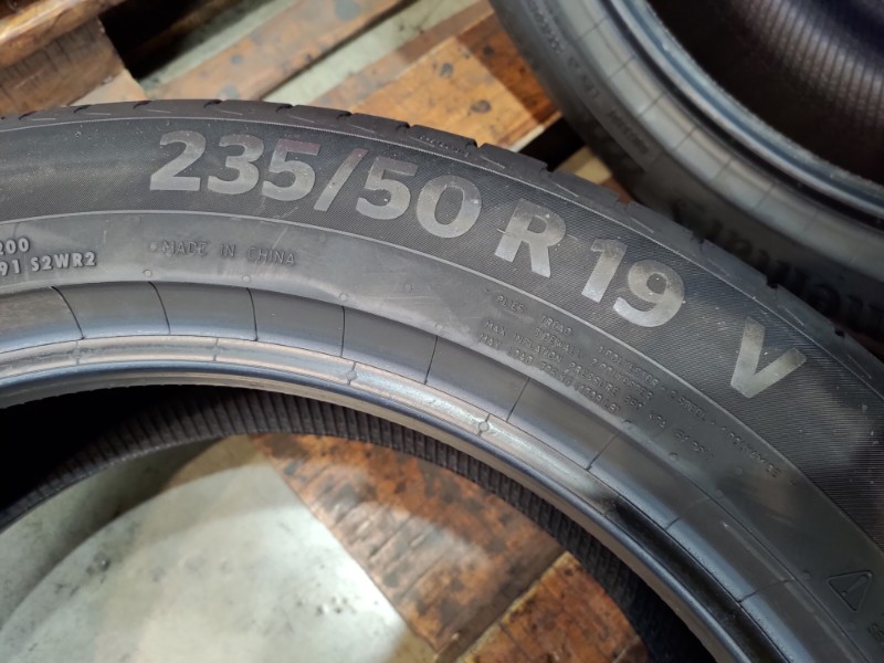 4 Gomme usate 235 50 19 Pneumatici Estivi CONTINENTAL 4 Gomme usate 235 50 19 Pneumatici Estivi CONTINENTAL
