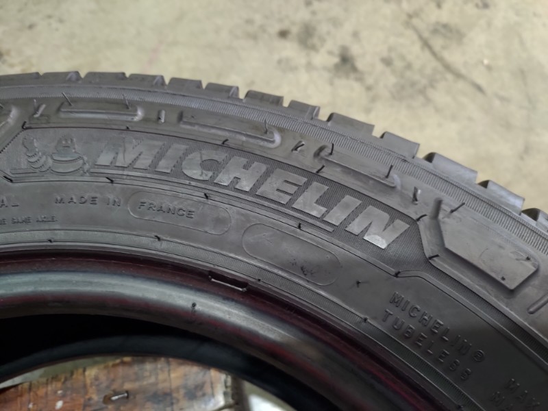 1 Gomma usata 205 65 16 C Pneumatici Estivi MICHELIN 1 Gomma usata 205 65 16 C Pneumatici Estivi MICHELIN