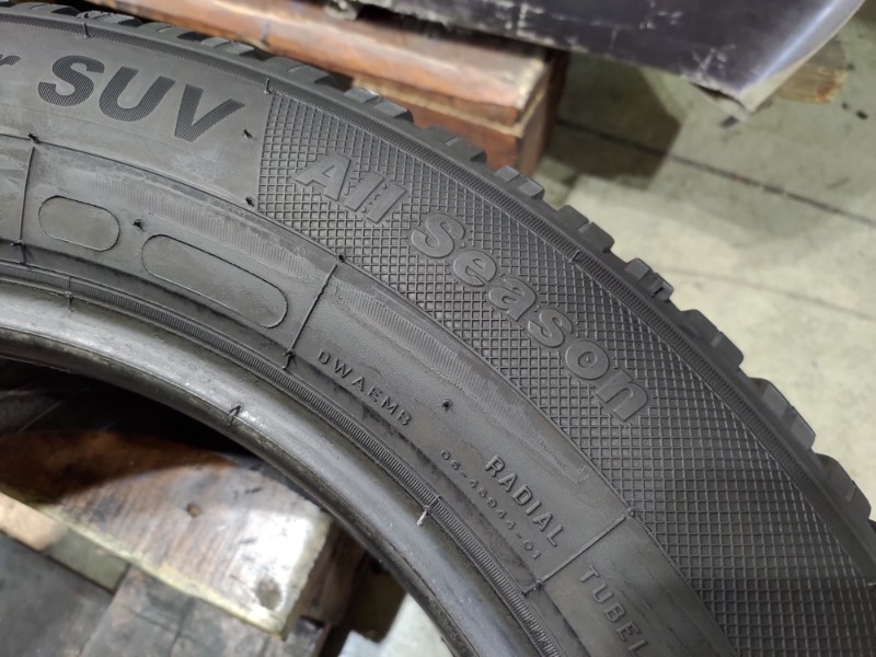 2 Gomme usate 215 60 17 Pneumatici 4 Stagioni KLEBER 2 Gomme usate 215 60 17 Pneumatici 4 Stagioni KLEBER
