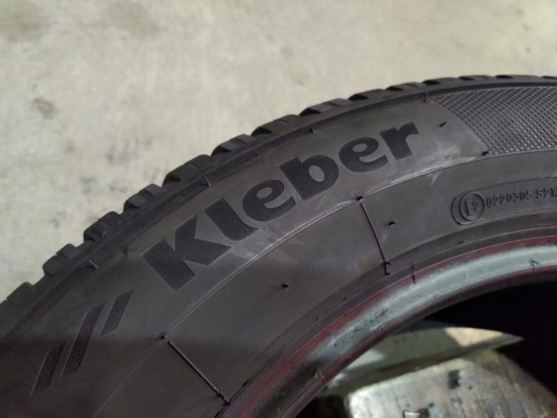 2 Gomme usate 215 60 17 Pneumatici 4 Stagioni KLEBER 2 Gomme usate 215 60 17 Pneumatici 4 Stagioni KLEBER