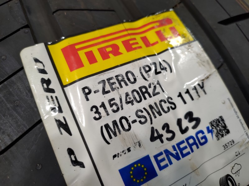 2 Gomme nuove 275 45 21 e 2 Gomme nuove 315 40 21 Pneumatici Estivi PIRELLI 2 Gomme nuove 275 45 21 e 2 Gomme nuove 315 40 21 Pneumatici Estivi PIRELLI